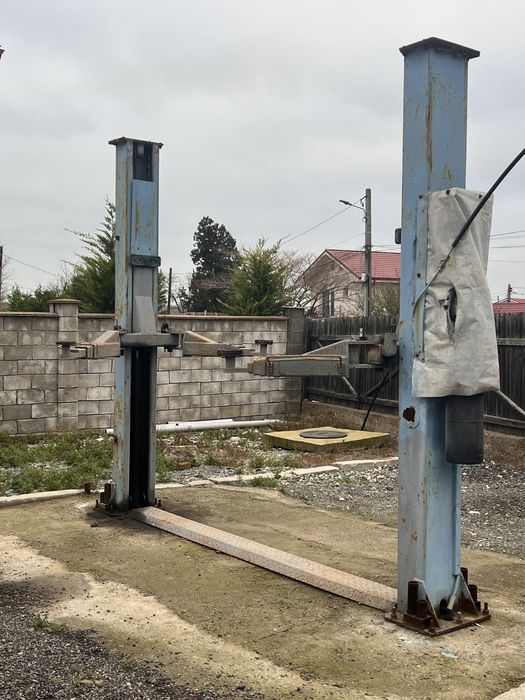 Elevator auto 2 coloane