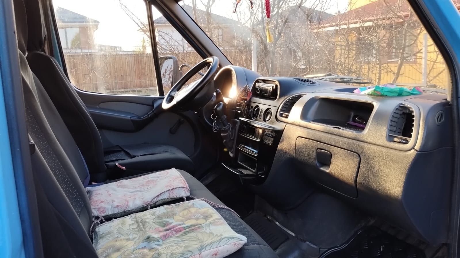 Vând Mercedes -Sprinter Basculabilă