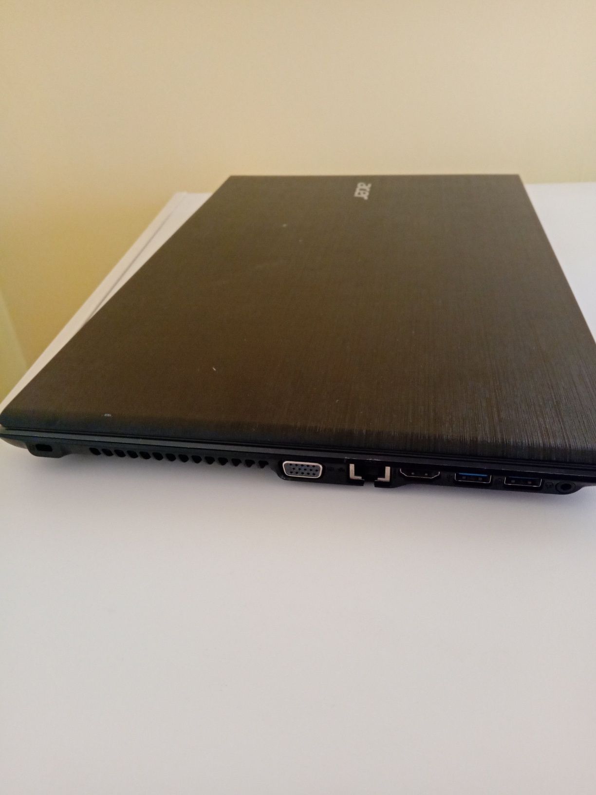 Vând laptop Acer e5 573g