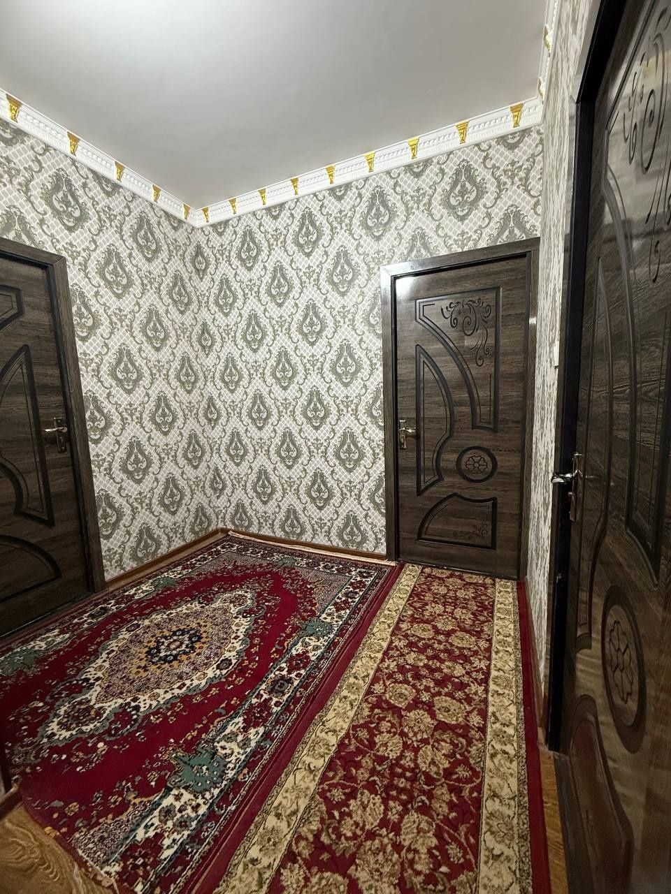 4 xonali dom 3-etaj talsavoy srochna sotiladi