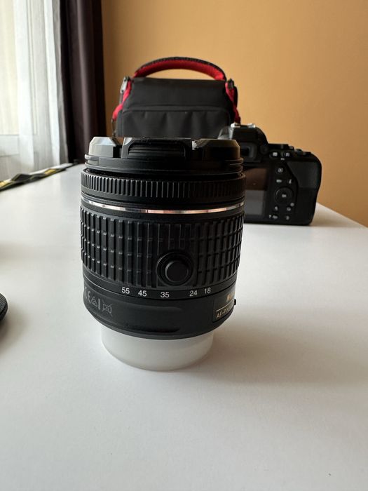 Продавам Nikon D3500