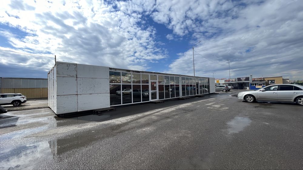 Продам на против ТД САМГАУ Отличный проходимость можно забрать