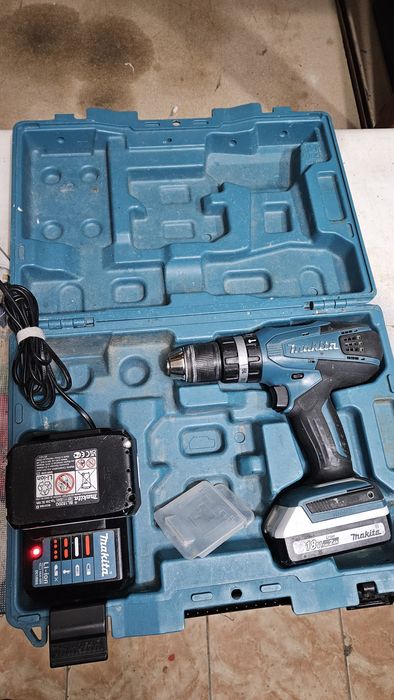 Bormașina Makita 18v