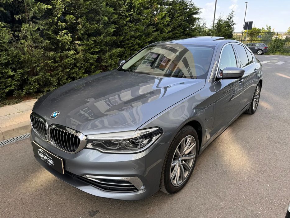 BMW Seria 5 Luxury Line | Harman Kardon , Ventilatie , Trapa , TVA Deductibil