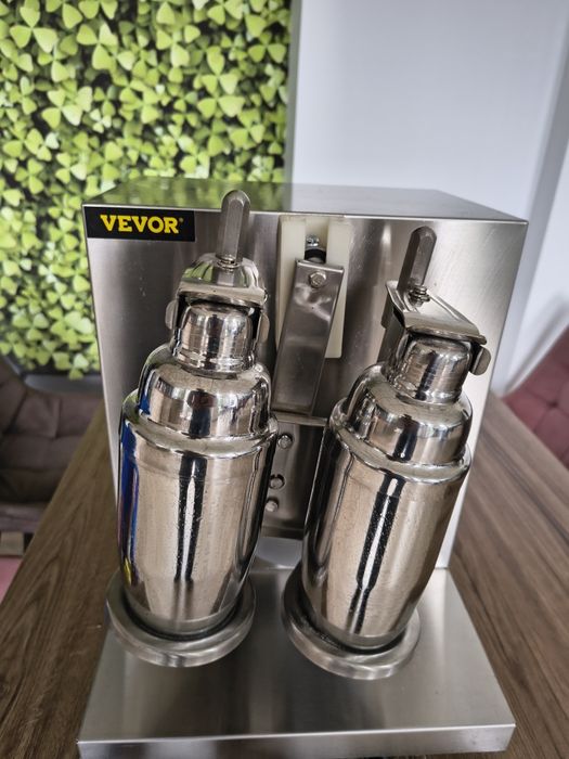 Vând aparat Vevor pentru Milkshake, nou