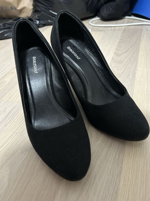 Токове, ниски, велур