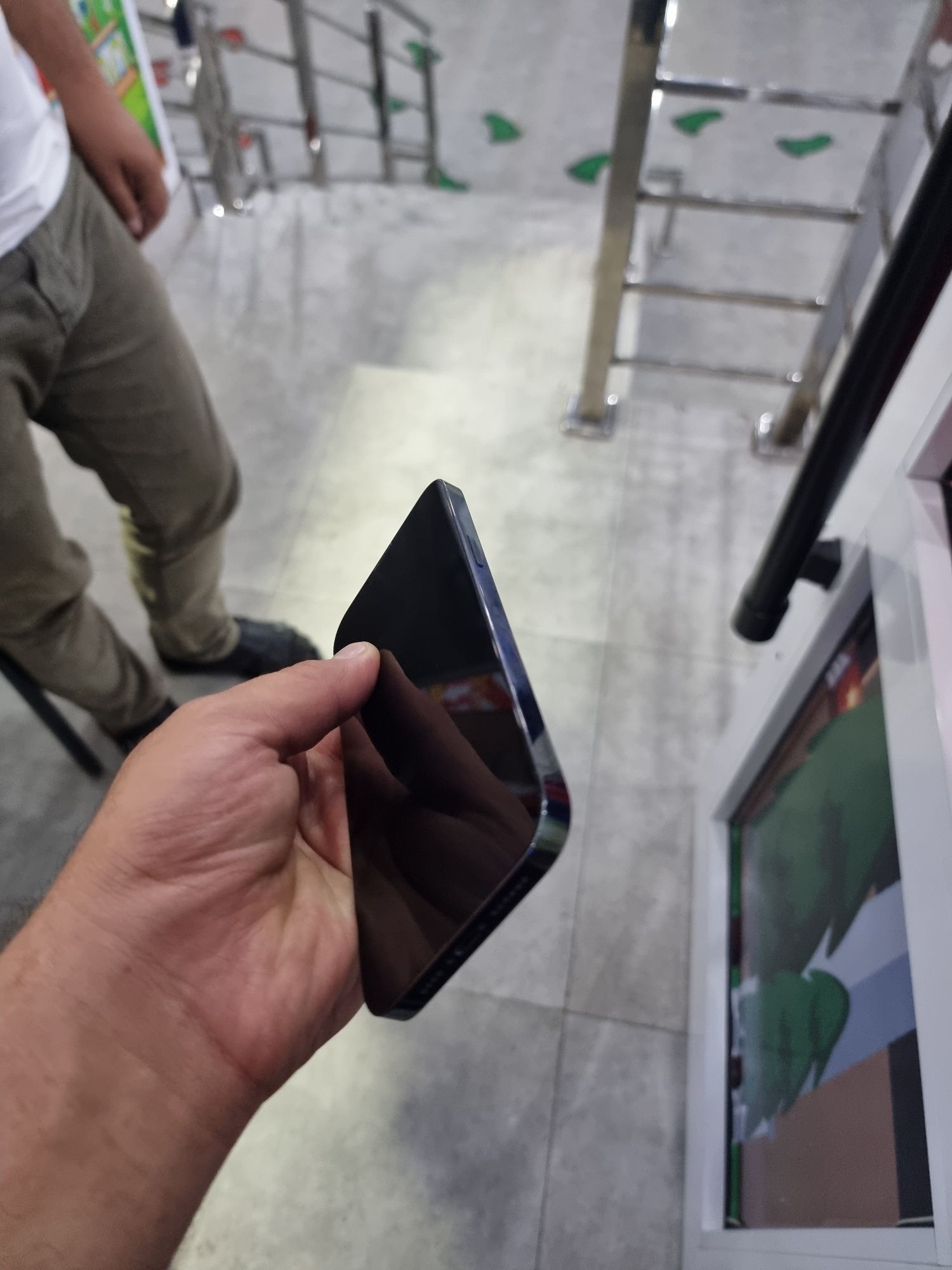 Iphone 13 pro max ideal sastiyanasi