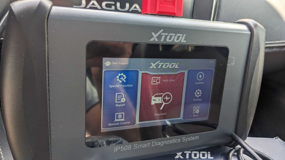 Tester OBD2 multi marca 5 sisteme xTool IP508 Android licenta pe viata