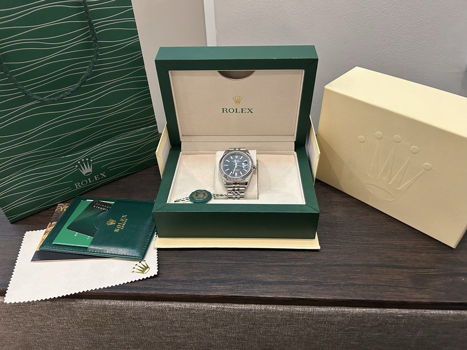 Часы Rolex Datejust — стиль и точность без переплаты