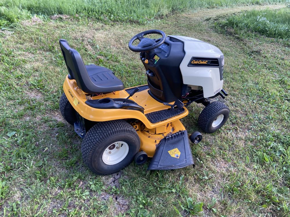 Тракторна  косачка Cub cadet 22hp Професионална