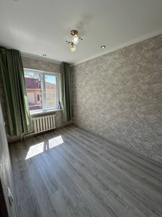 Продаётся 3 ком; 80м2 77-серия ор-р: Парк Бобура, ул.Педагогическая