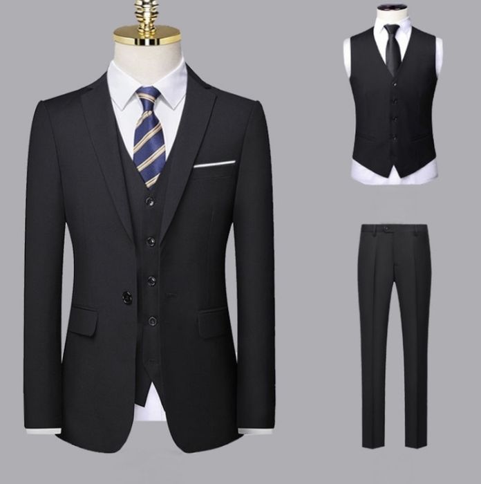 Мужской костюм тройка