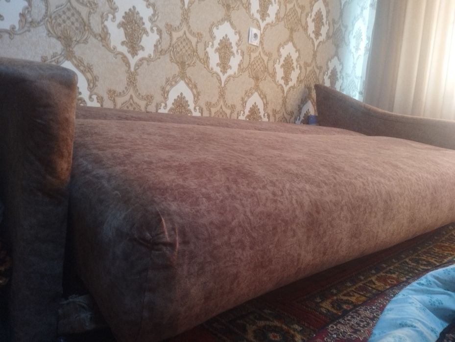 Диван кроват  б/у пружинали