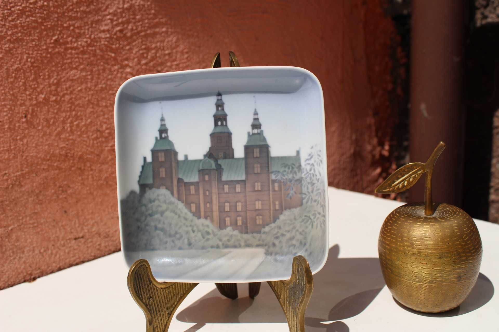 Platou portelan colectie B&G Royal COPENHAGEN, Rosenborg Castle