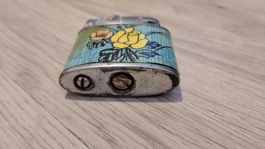 Bricheta vintage anii '60 - '70