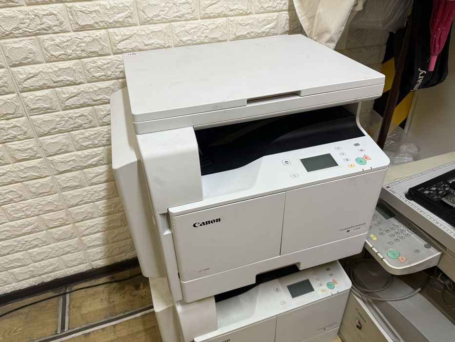 Срочно продётся А3 чёрно-белый принтер Canon IR2204