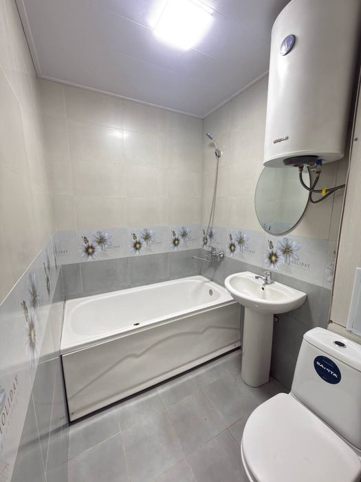 Срочно срочно придётся квартира адрес Гагарина 2х  49.800$ торг