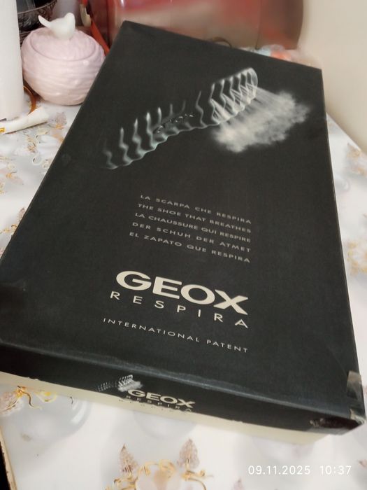 Сапоги демисезонные, кожаные.