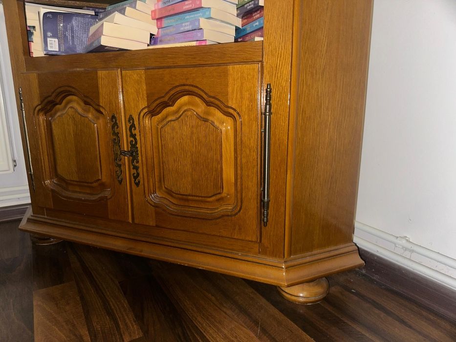 Dormitor din lemn masiv cu pat 150x190oglindă – stare excelenta și c