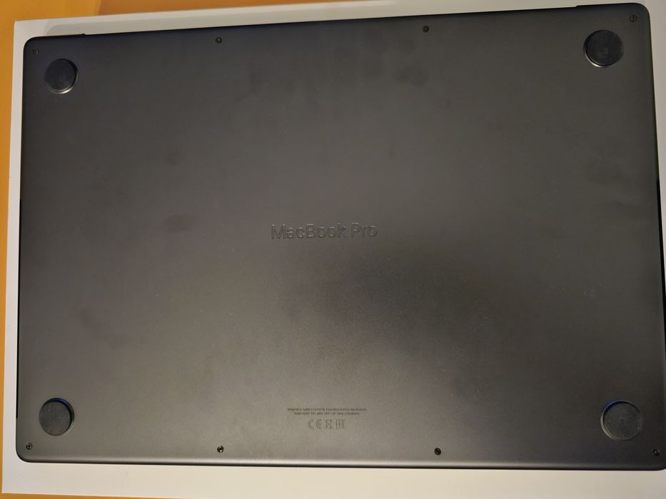Лаптоп Apple MacBook M4 Pro 16", 14 CPU 20 GPU, 48 RAM, 512 GB SSD