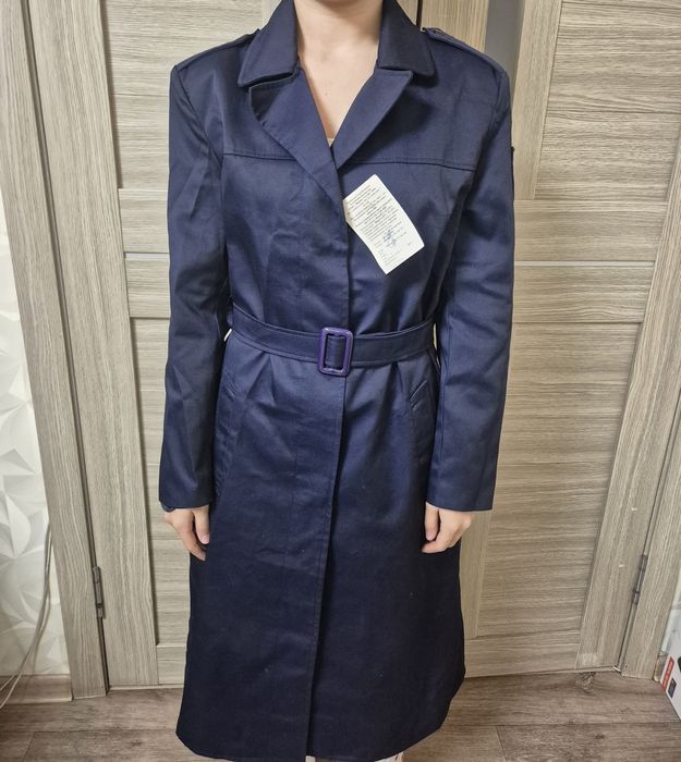 Продаётся плащ парадно-выходной