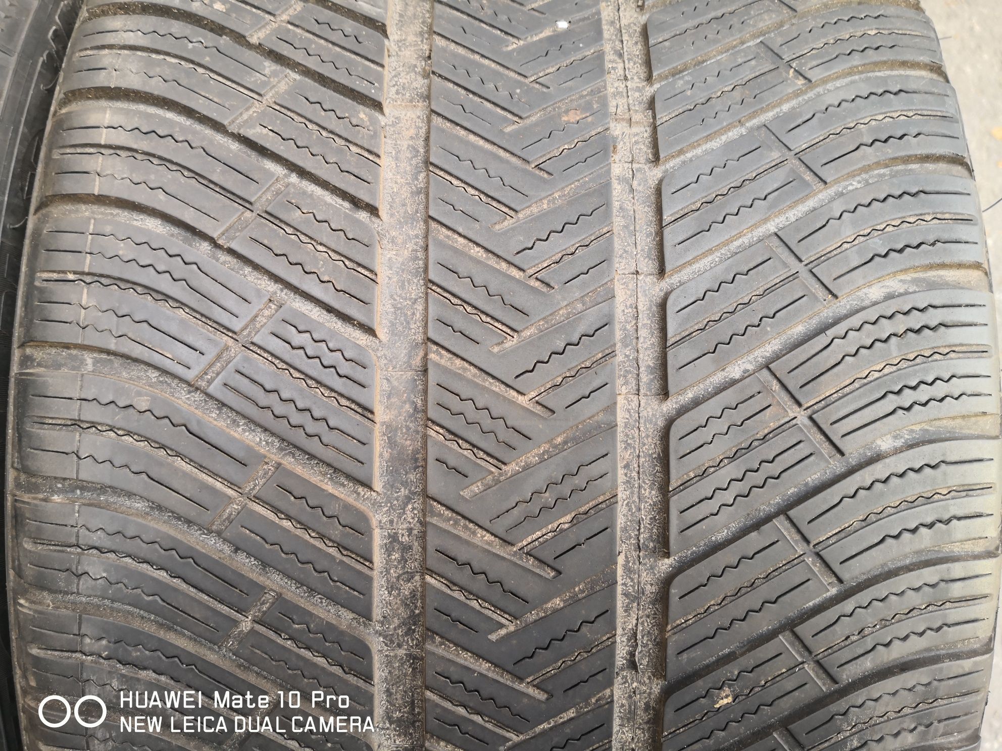 265 40 19 предни 295 35 19 задни гуми спорт пакет Michelin