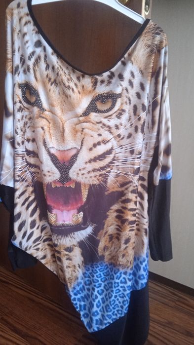 Дамски блузи М размер.