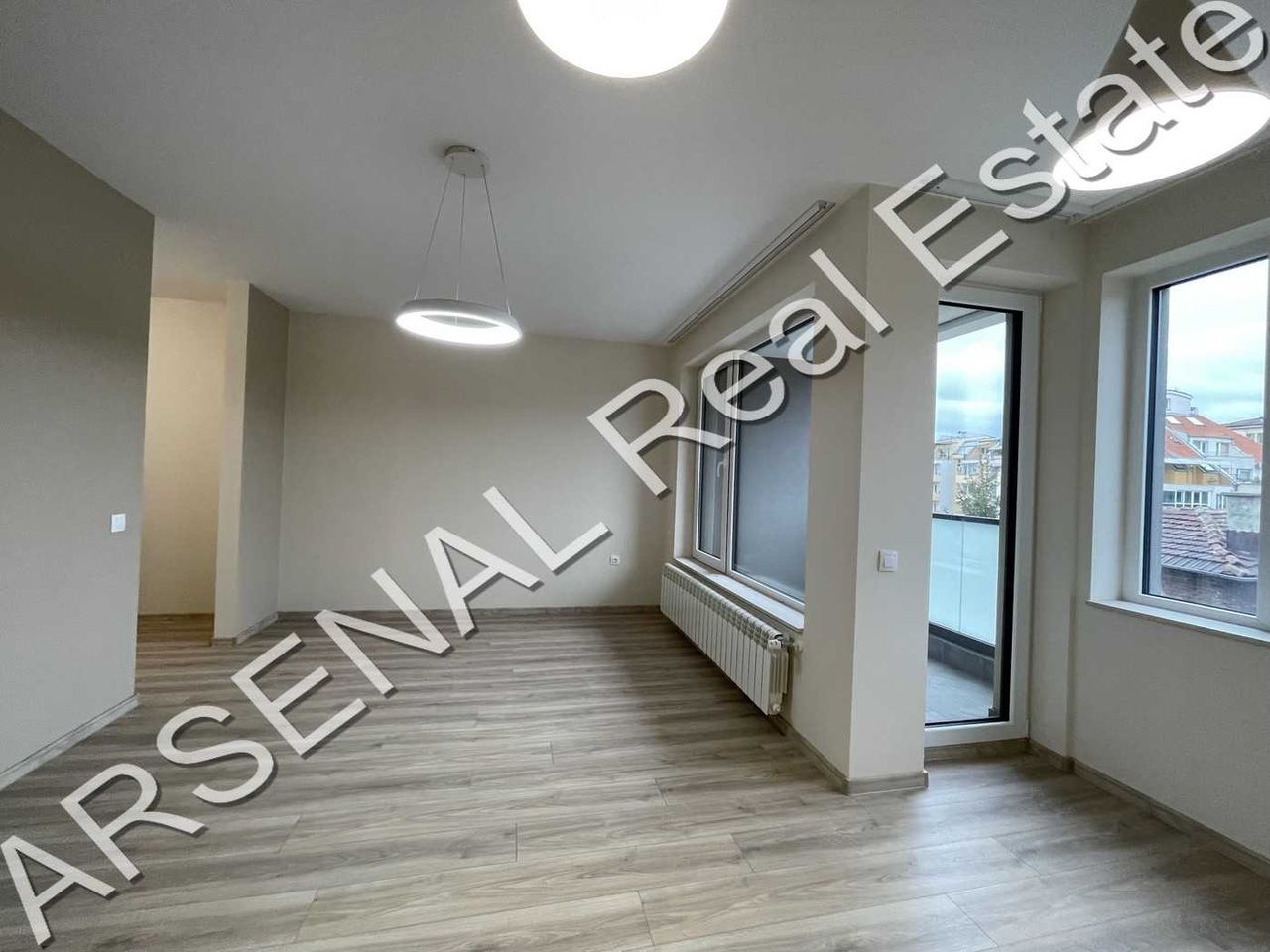 Дава се под наем Тристаен апартамент в София, Банишора - 110 кв.м за 800 € - Снимка #2