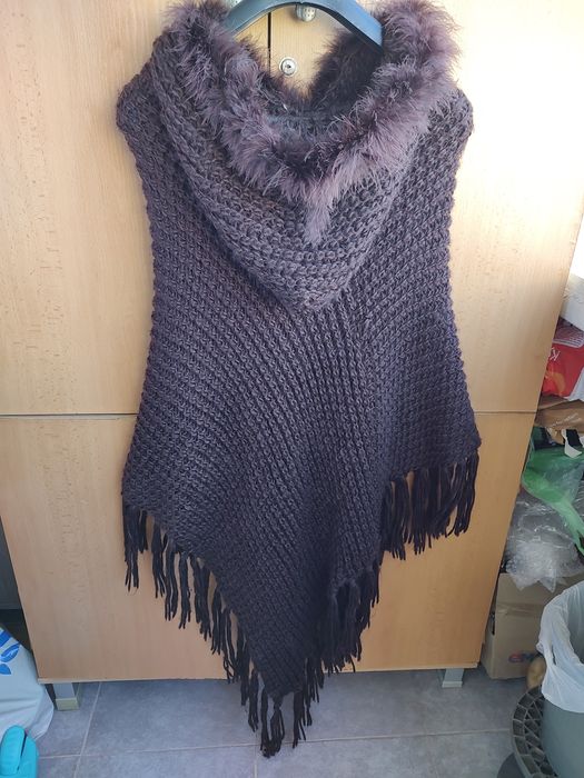 Намалено от 85лв- Пончо с естествен косъм от зайче, пелерина с качулка