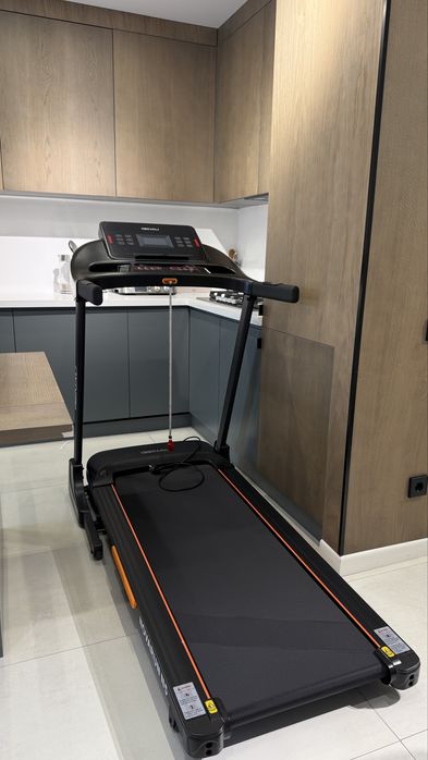 Беговая дорожка GENAU новая!!!