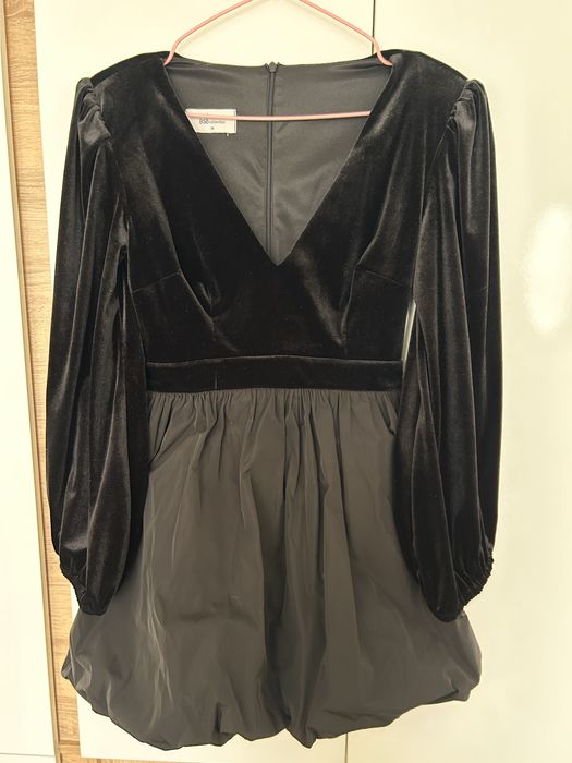 Дамски официални дълги и къси рокли