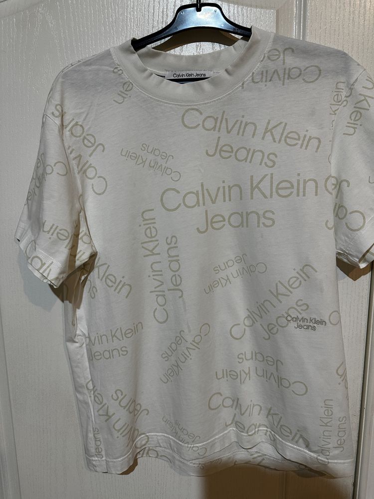 Tricou Calvin Klein (nu Boss, Armani, Karl Lagerfeld)