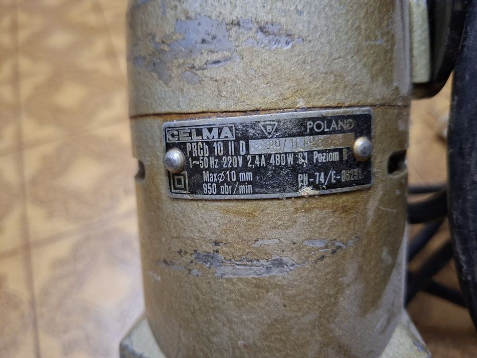 Польская мощная дрель.