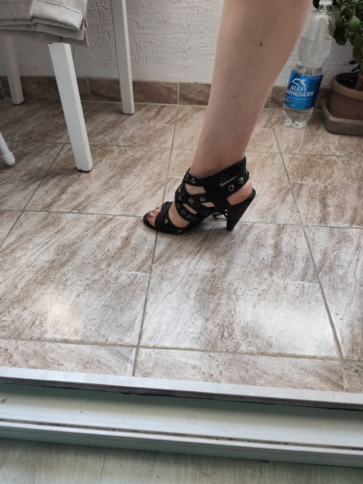 Босаножки в стиле рок-н-ролл