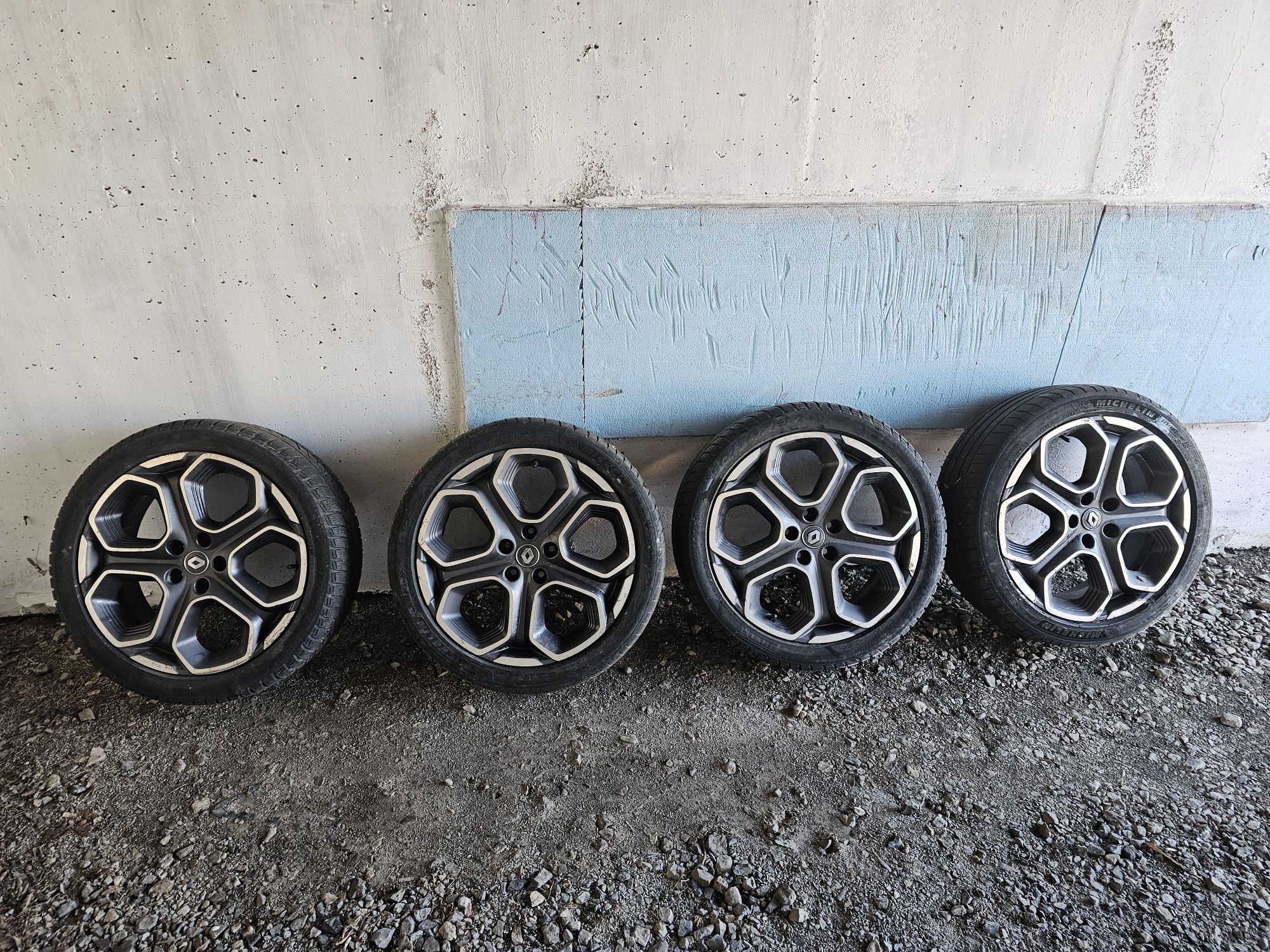 Гуми с джанти R19 RENO KADJAR