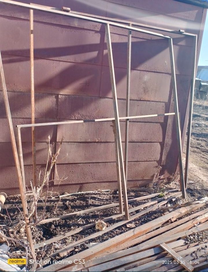 Продам ворота и калитку из профтрубы
