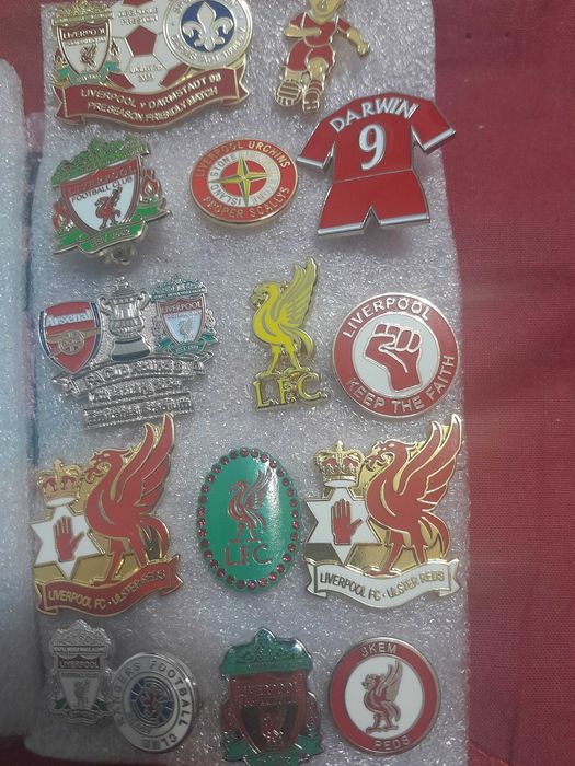 Оригинални значки на ФК Ливърпул