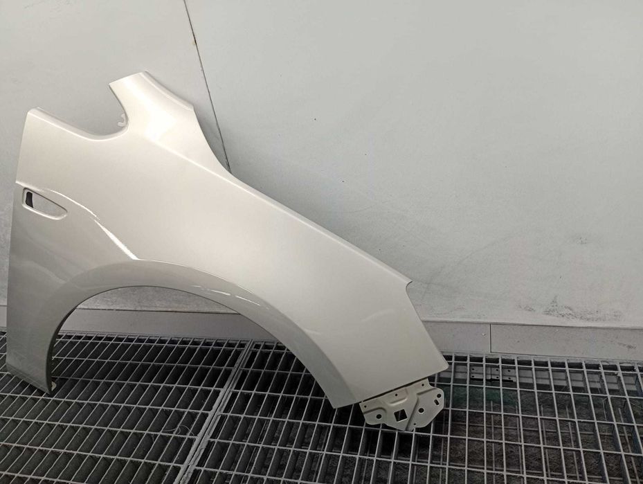 Aripa Fata Dreapta Opel Astra J 2009-2015 (Z167 (Auriu))