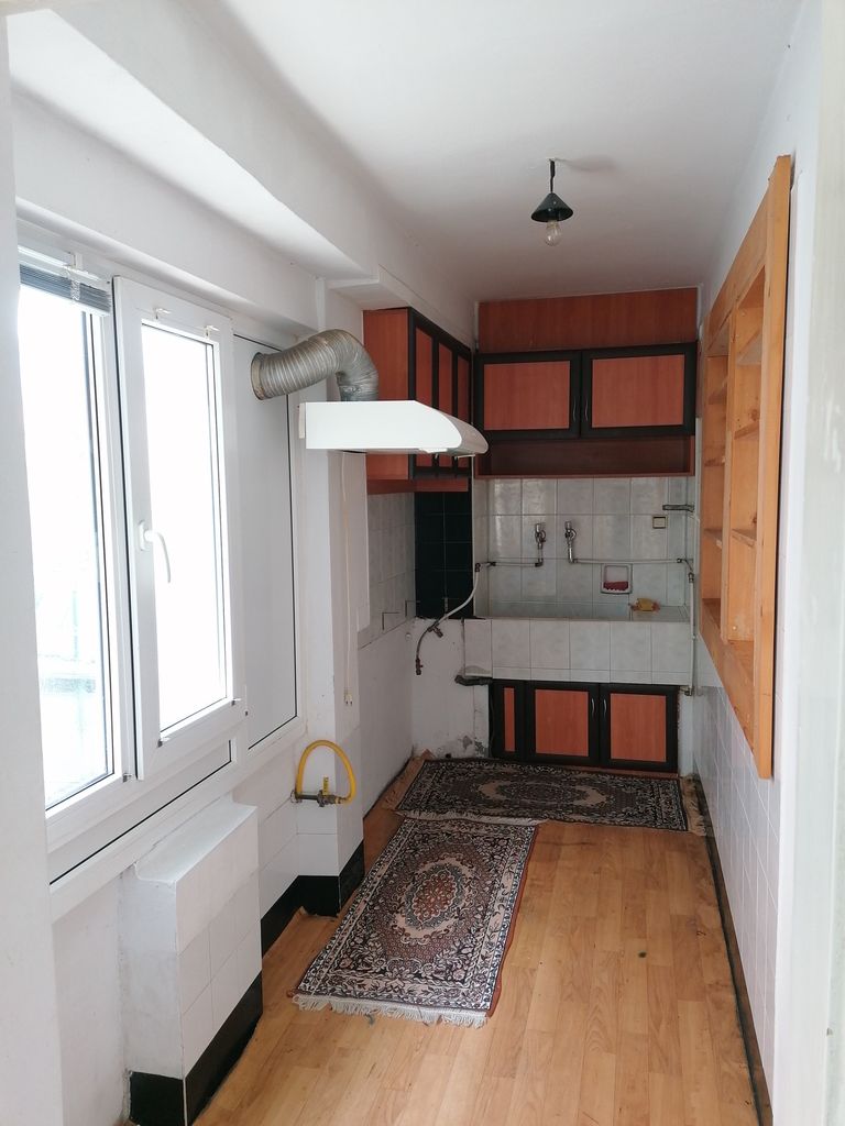 Дава се под наем Етаж от къща в Асеновград - 90 кв.м за 229.5 € - Снимка #11