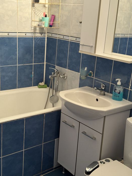 Vand apartament cu 2 camere