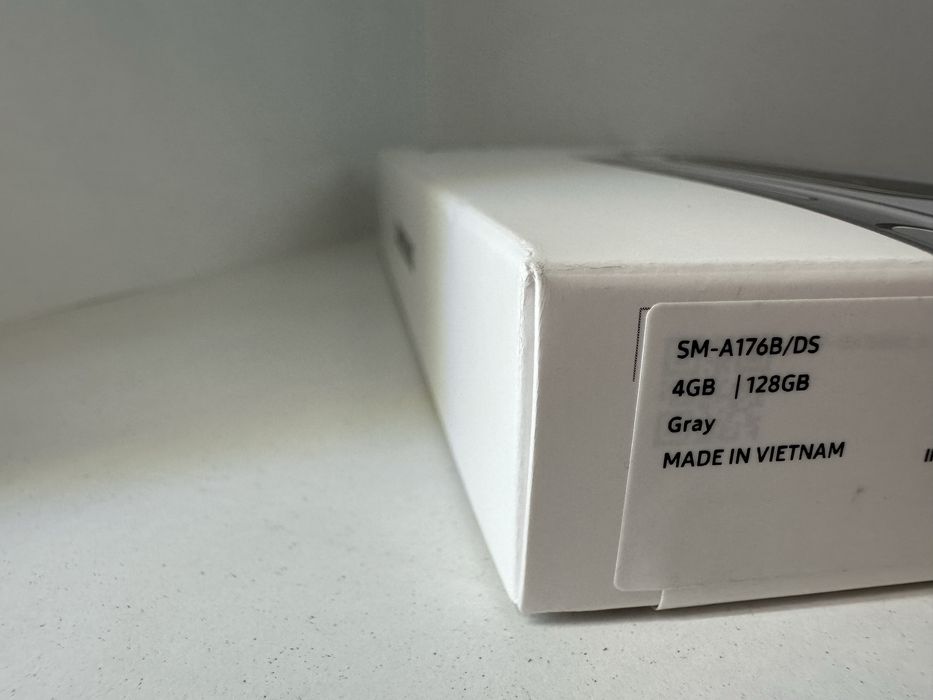 НОВ ! Samsung A17  5G 128GB 4GB RAM