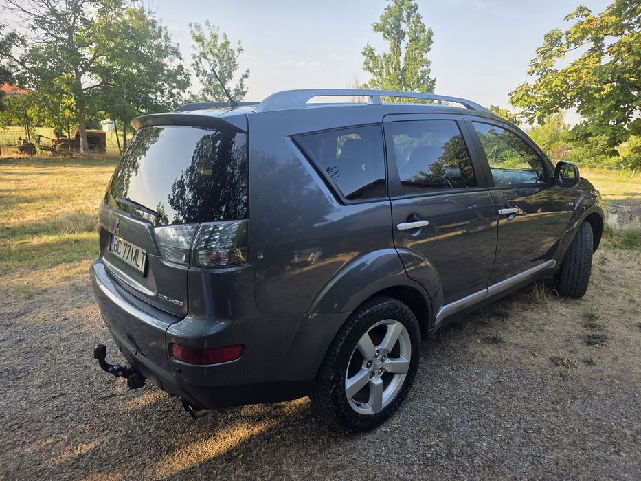 Mitsubishi outlander numai 2 propretar
