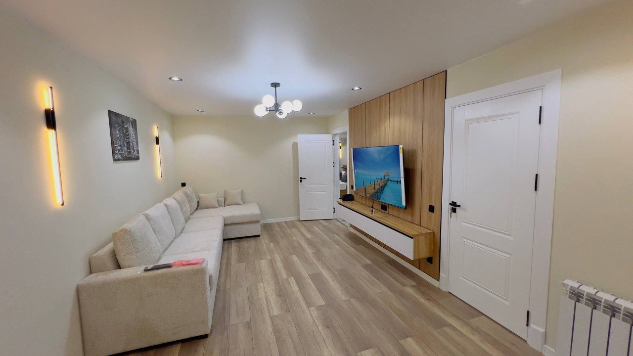 Продается Академ городок 3/3/5 70м² евроремонт Укомплектована