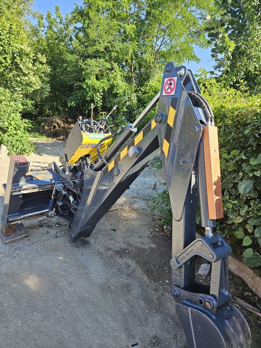 Închiriez motostivuitor ,miniexcavator, Miniincarcator.
