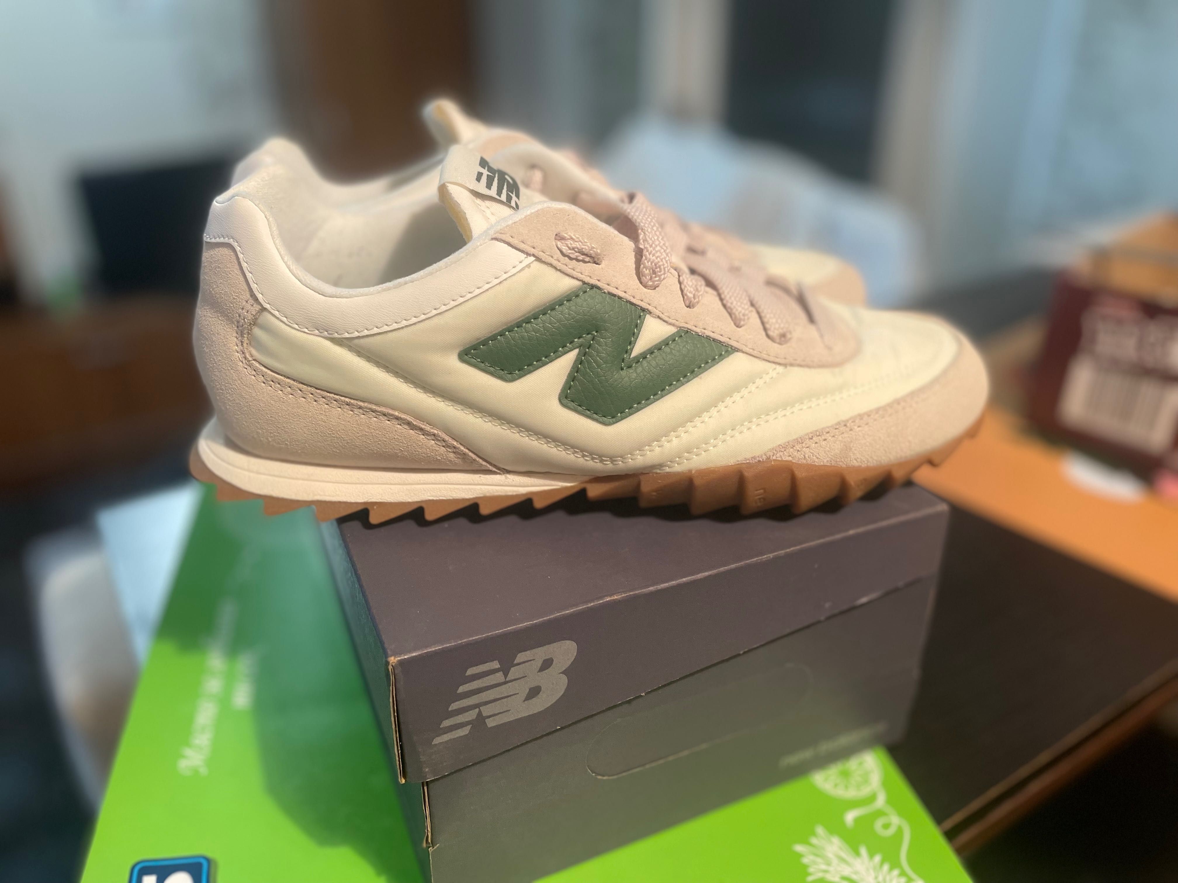 New Balance URC30SN