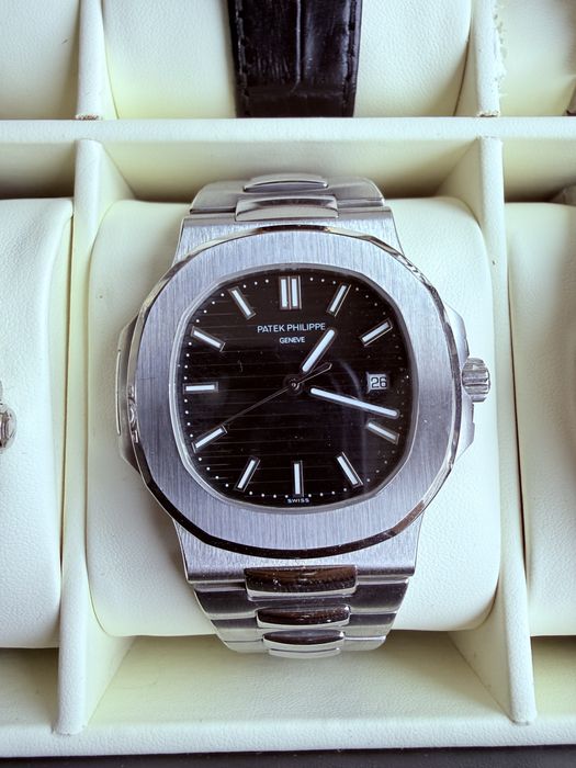 Patek Philippe Nautilus - Black dial