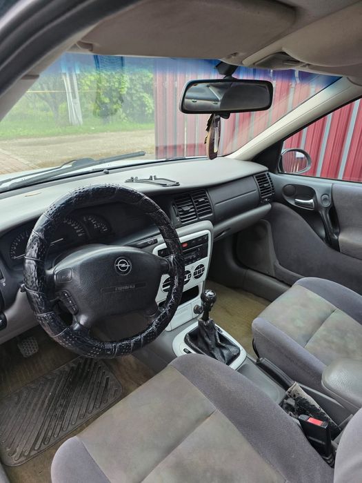 Vând Opel Vectra 1.6 benzina
