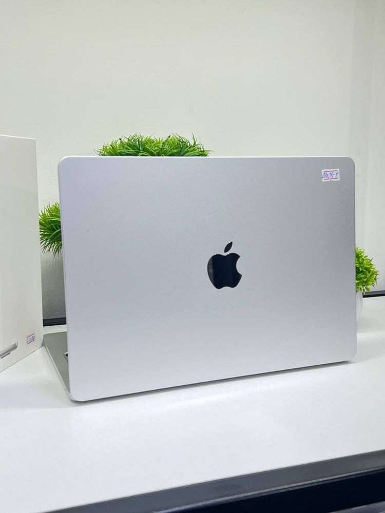 Macbook Air M3 2024 тт