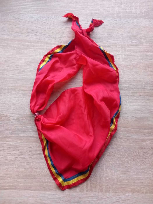 Cravată de pionier din perioada comunistă