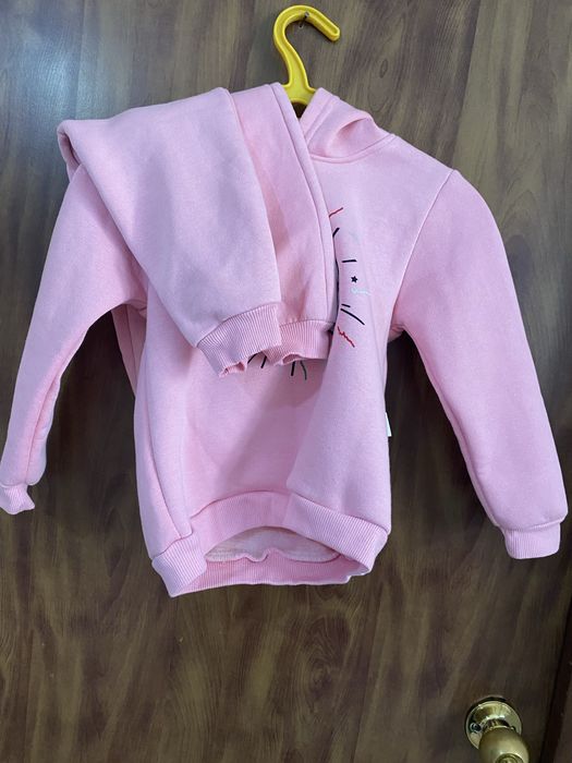 спортивка  девечковые   продам   срочно.